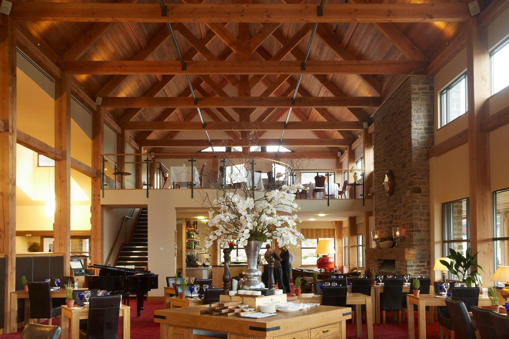 Hunter Lodges By Celtic Manor Newport  Dış mekan fotoğraf